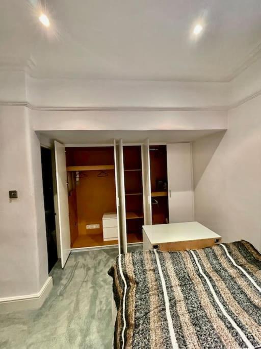 Spacious Flat With Huge Patio In Central Apartamento