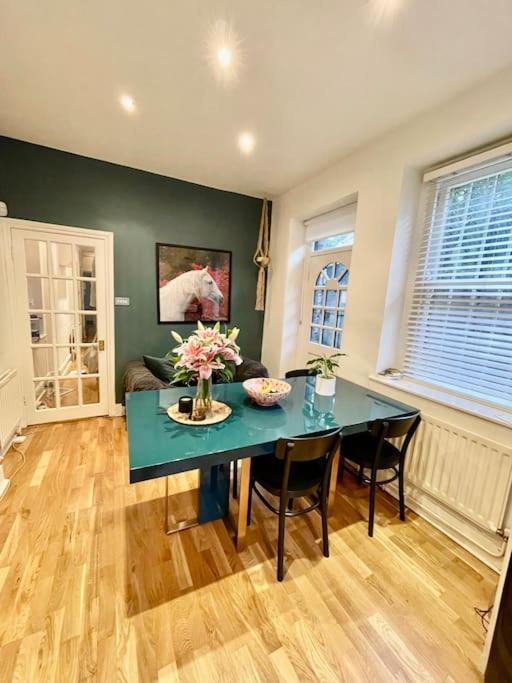Spacious Flat With Huge Patio In Central Apartamento *